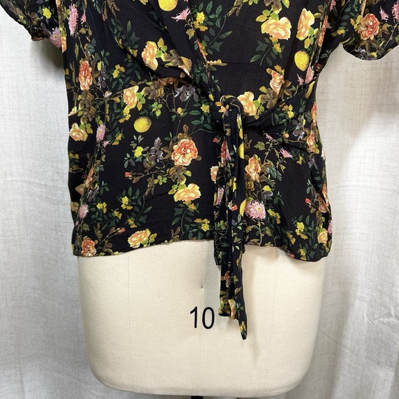 Blouse‎ Size Small Banana Republic Tie Front Floral Rayon Black Dark Cottagecore - Picture 4 of 11